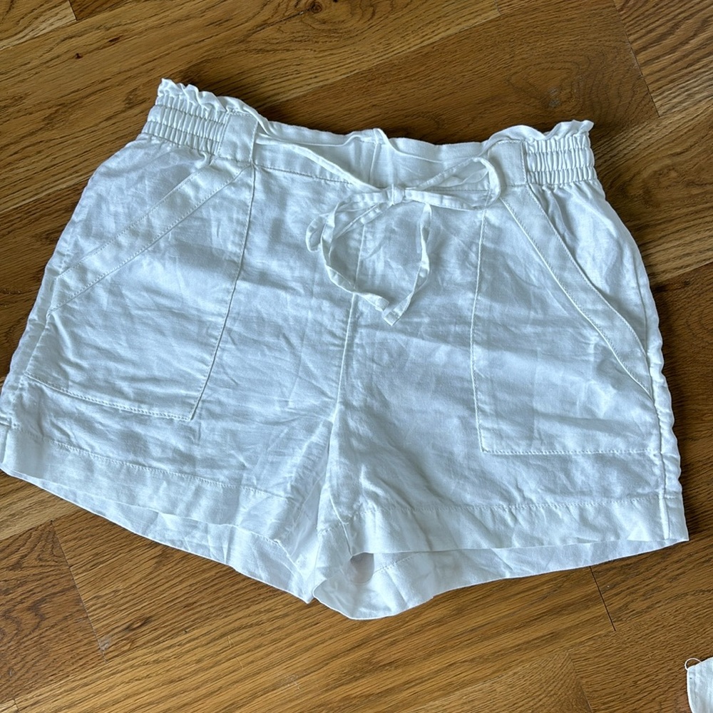 Loft linen shorts